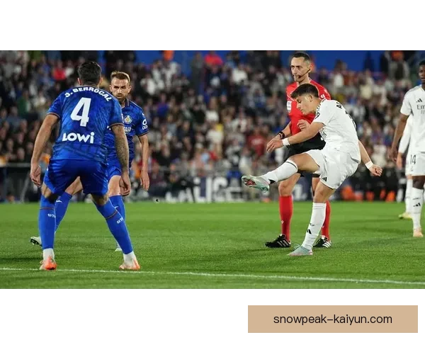 卡马文加近期数据表现稳健，助力球队竞争力增强分析。